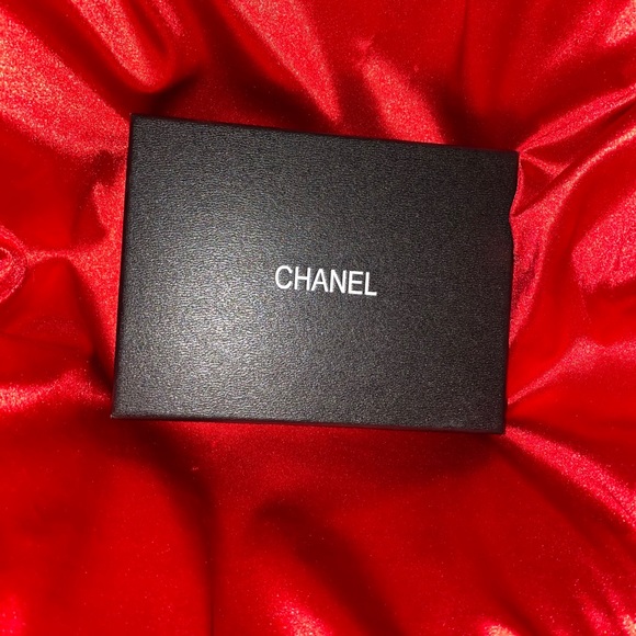 Chanel wallet - Picture 1 of 4